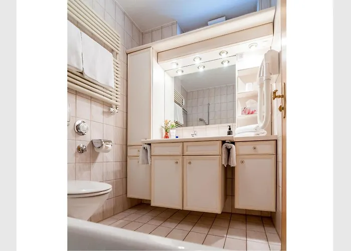 12, Apartmenthaus An Der